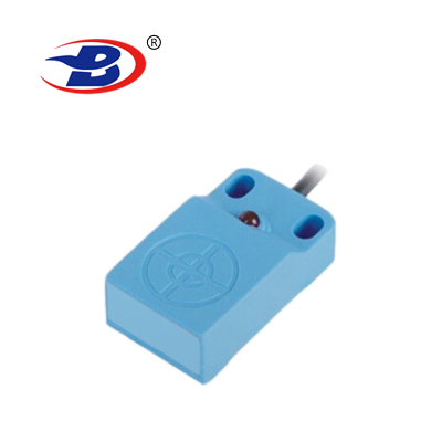 方型香蕉视频污版Y18